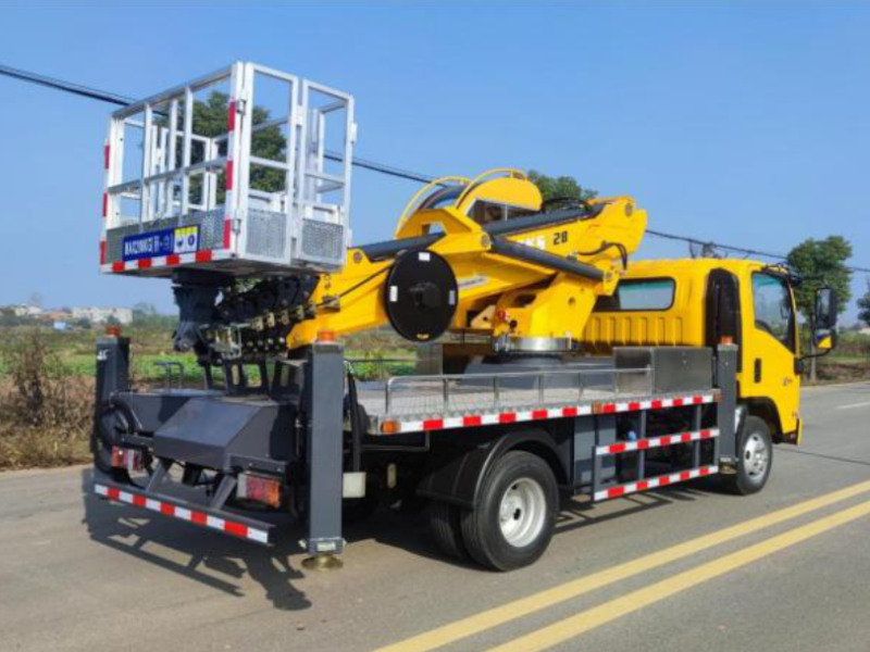 Isuzu 28-meter aerial work vehicle