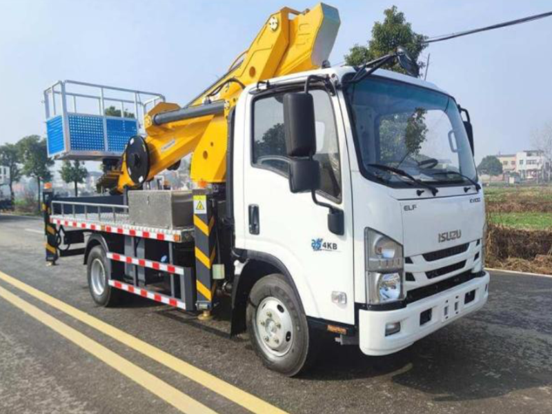 Isuzu 30-meter aerial work vehicle