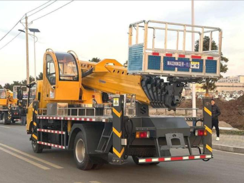 Isuzu 36-meter aerial work vehicle