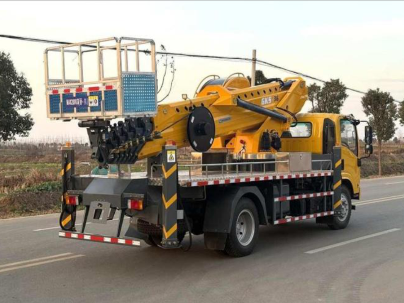Isuzu 36-meter aerial work vehicle