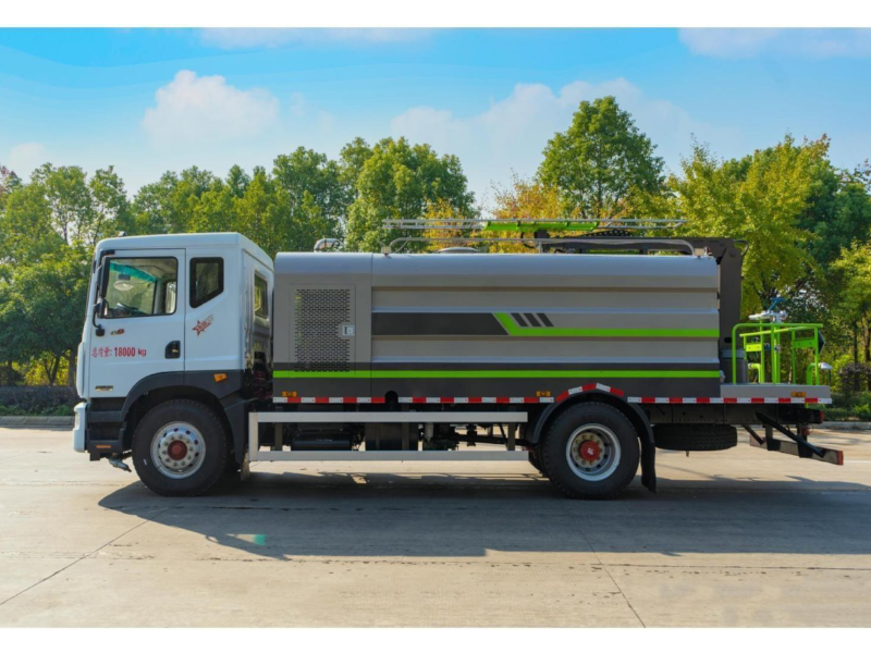 Photovoltaic Wind D9 Photovoltaic Cleaning Vehicle