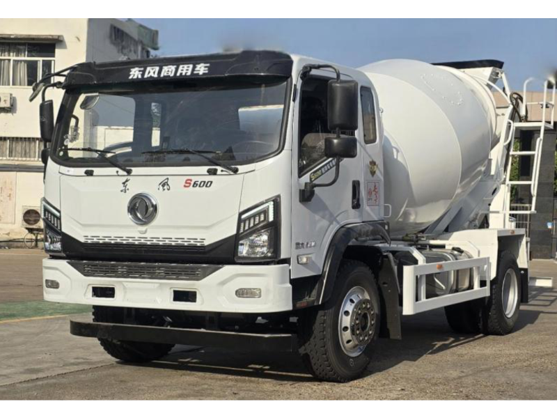 Dongfeng S600 single-axle 4x2 mixer truck
