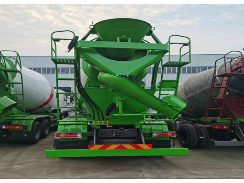 Shagang TX 12-cubic meter mixer truck