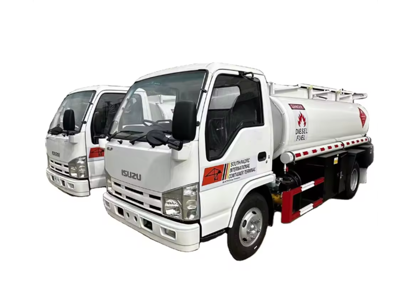 ISUZU 5-cubic mobile refueling vehicle with a capacity of 5000L