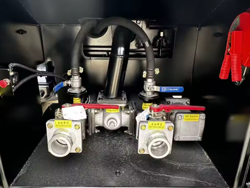 ISUZU 5-cubic mobile refueling vehicle with a capacity of 5000L