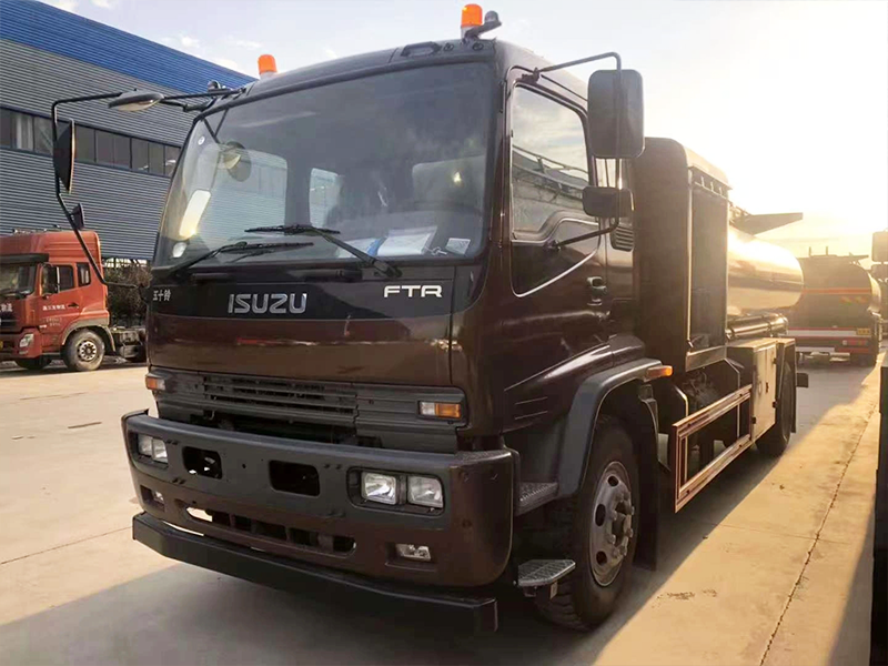 ISUZU FTR Aircraft Refueling Truck