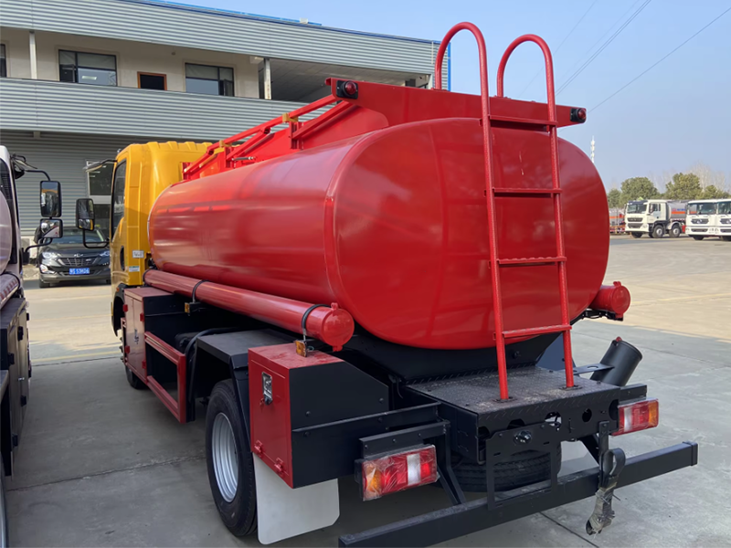 Haworth 5000-liter 4x2 drive-wheel fuel transportation tanker truck
