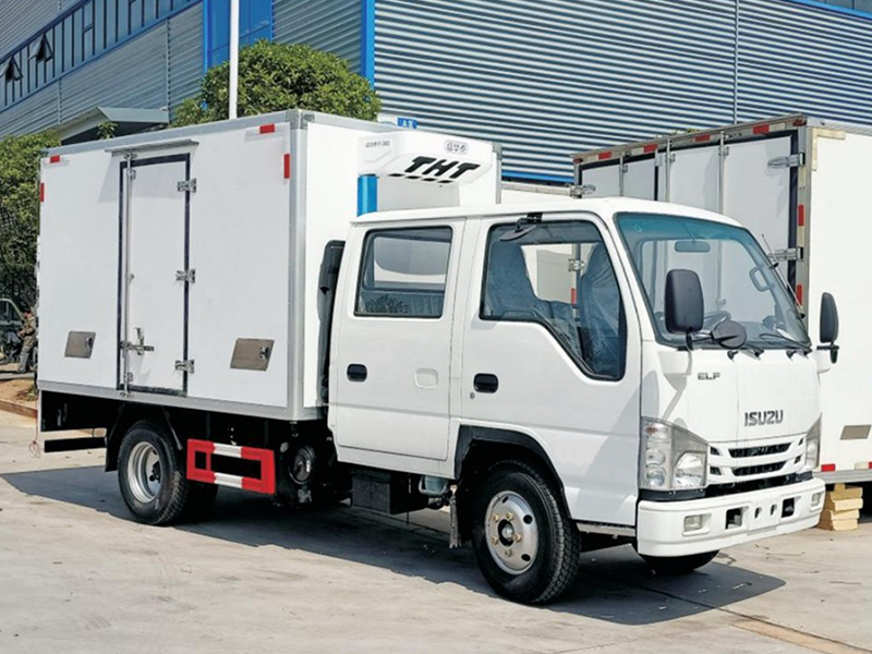 ISUZU 100P Double-Seated Refrigerated Truck