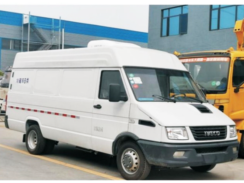 IVECO Long Axle New Energy Electric Refrigerator Truck