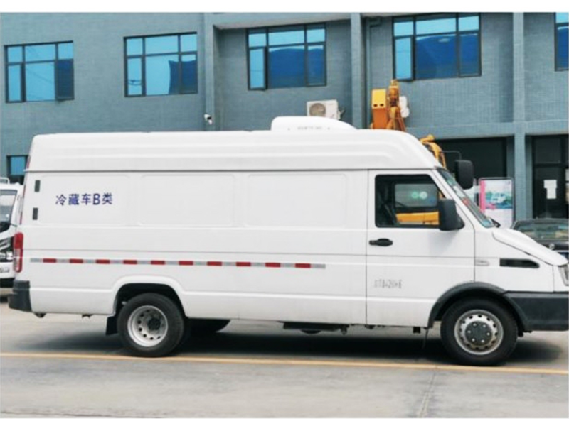 IVECO Long Axle New Energy Electric Refrigerator Truck