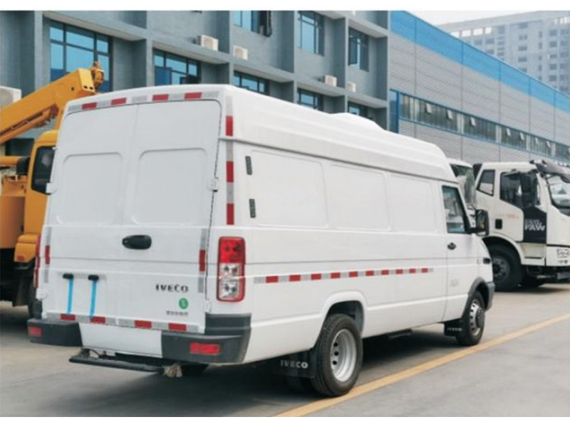 IVECO Long Axle New Energy Electric Refrigerator Truck