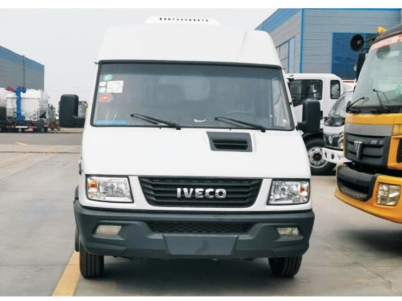 IVECO Long Axle New Energy Electric Refrigerator Truck