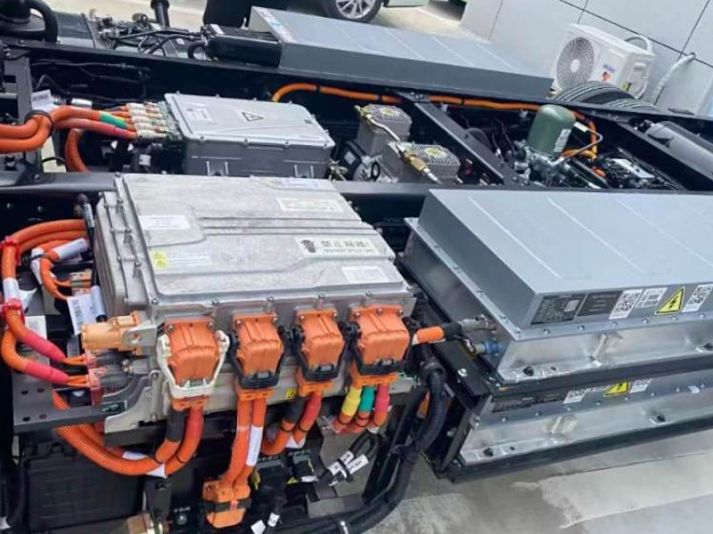 Geely's long-range electric refrigerated truck with extended battery life