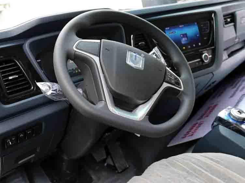 Geely's long-range electric refrigerated truck with extended battery life