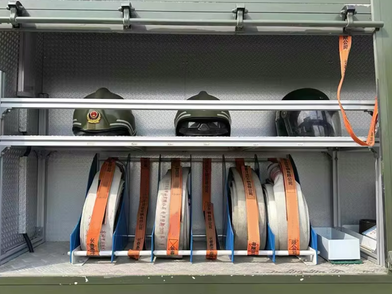 Dongfeng fire engine, Cummins 190 horsepower, 6-speed transmission