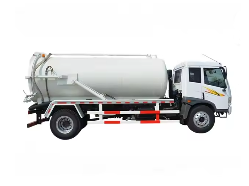 Jiefang 4X2 sewage truck with a capacity of 5 cubic meters