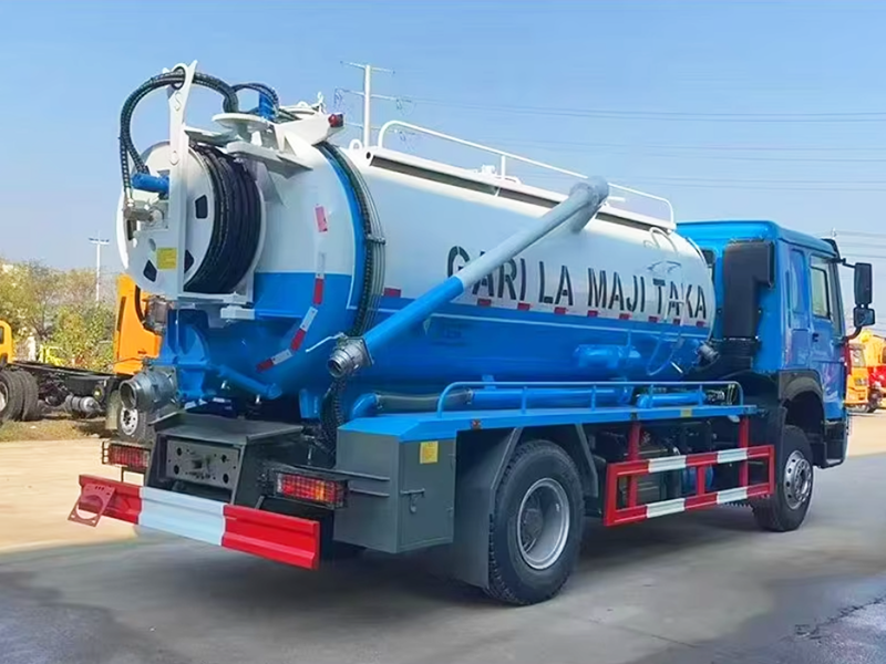 Shagang 4X2 sewage truck with a capacity of 12 cubic meters