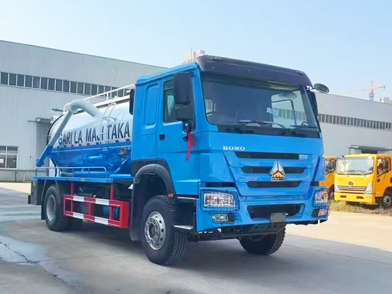 Shagang 4X2 sewage truck with a capacity of 12 cubic meters