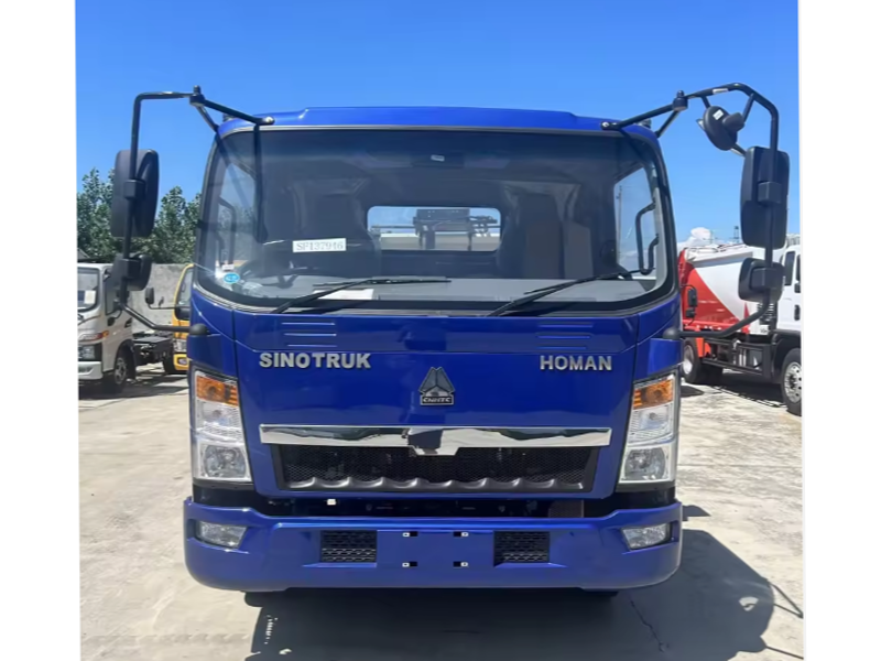 Howo 4x2 wrecker truck 8-15 tons with crane and winch rescue trailer