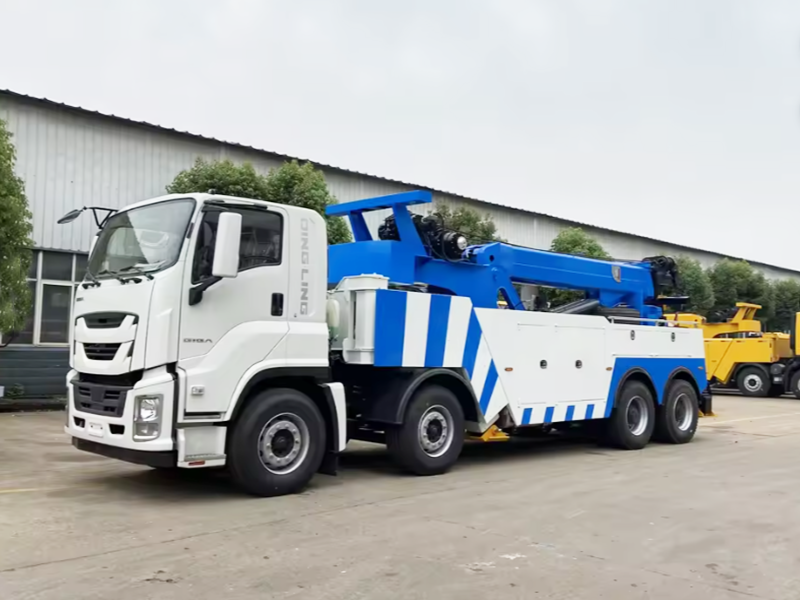 ISUZU 8x4 drive 40-ton diesel rescue vehicle