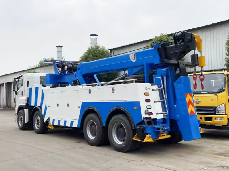 ISUZU 8x4 drive 40-ton diesel rescue vehicle