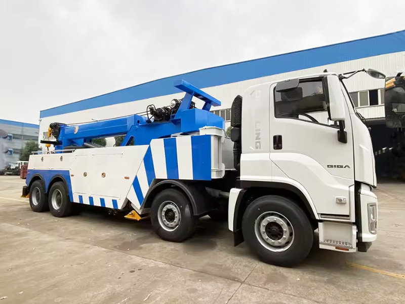 ISUZU 8x4 drive 40-ton diesel rescue vehicle