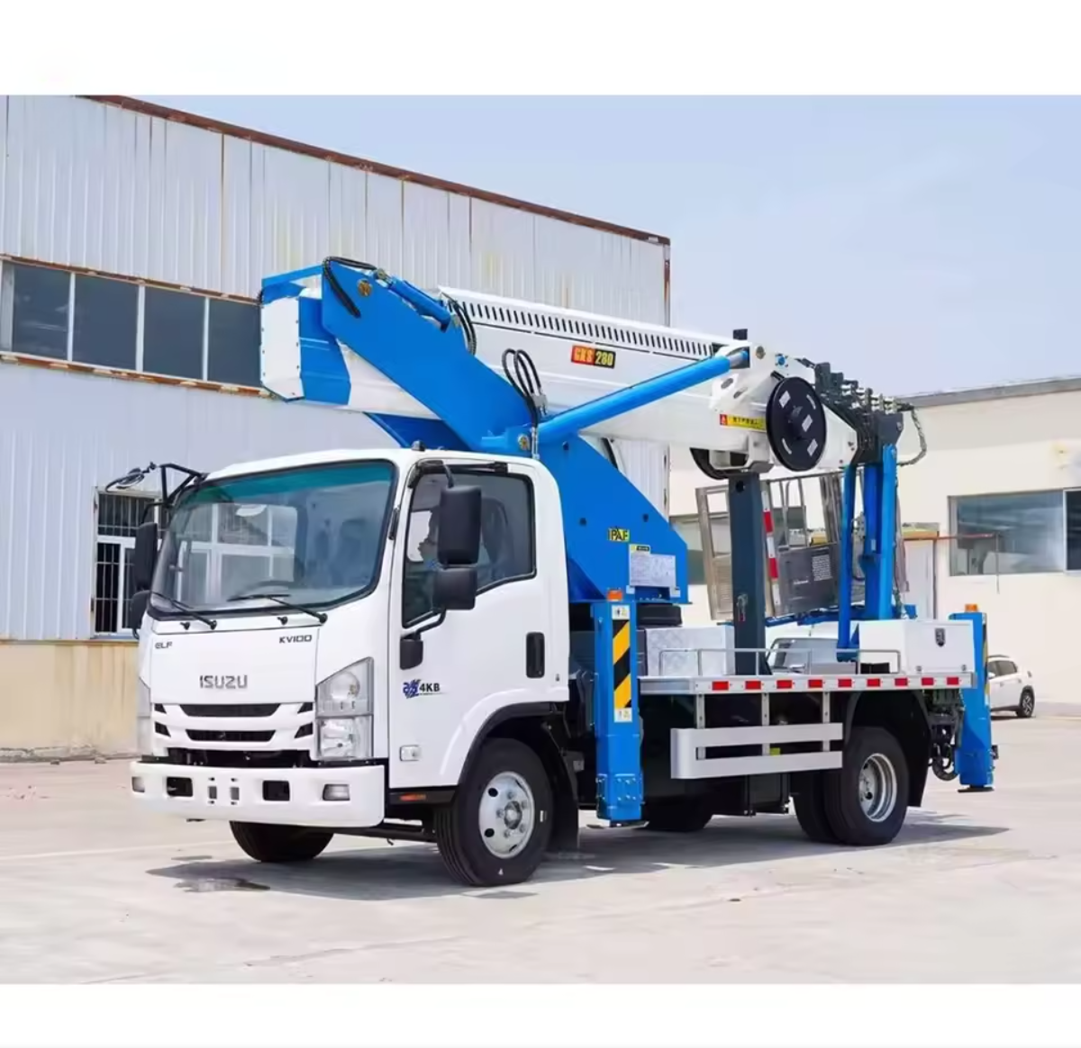Camion Isuzu pour opérations en haute altitude, camion plateforme aérienne QingLing Isuzu 28m avec petit bras