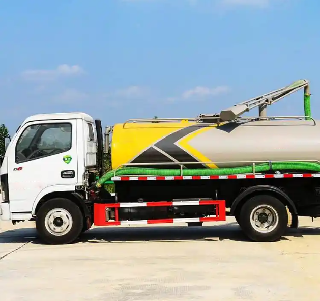 Dongfeng Duolika 3-cubic-meter Sewage Suction Truck