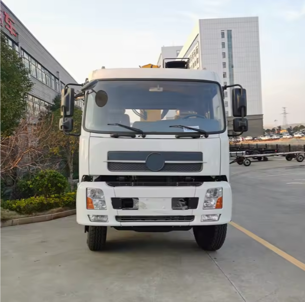 DF 6x4 10-ton crane truck, 260HP, Euro III, 10-ton, 4-section boom, crane truck