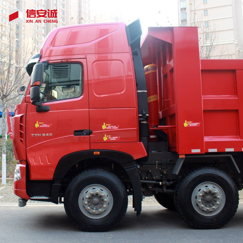SINOTRUK HOWO T7H 540HP Heavy Duty Truck 8x4 8.5m Dump Truck