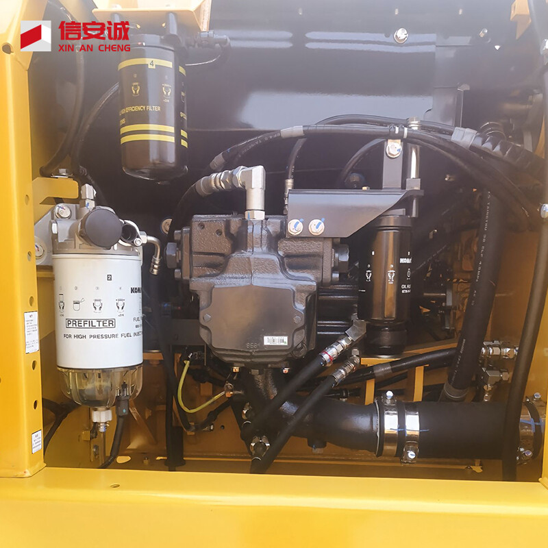 20TON  Komatsu PC200 excavator