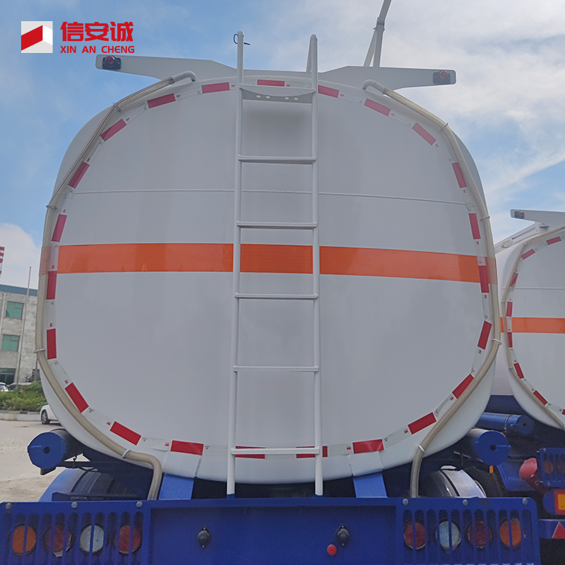 Tri Axle Oil Tanker Semi Trailer