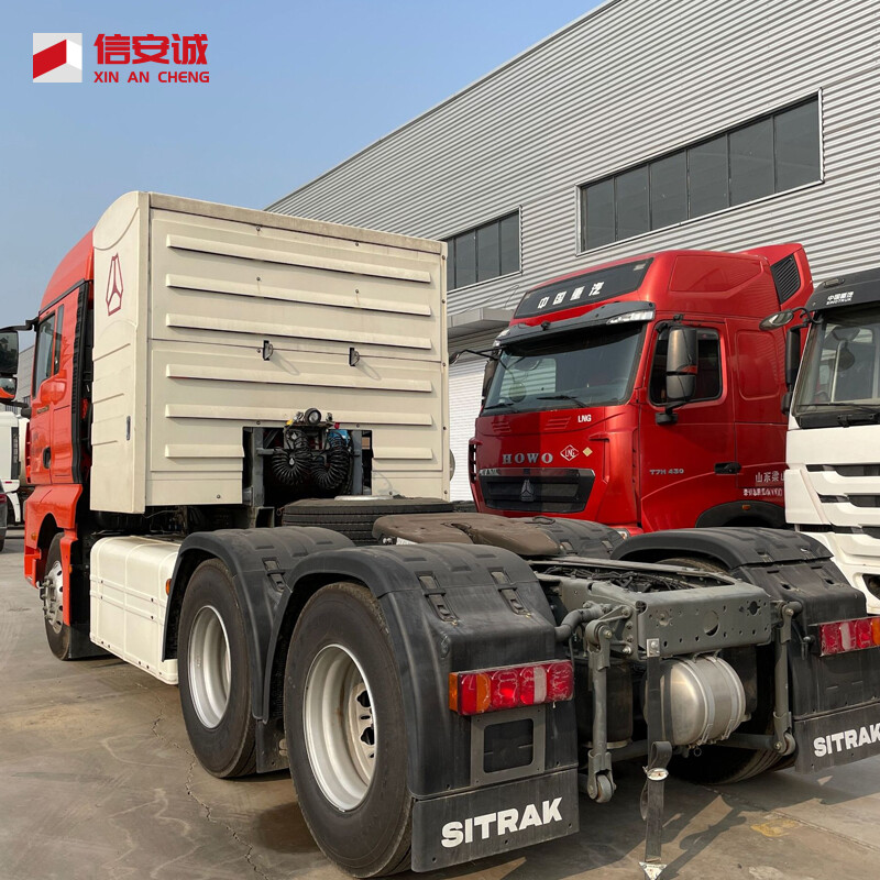 Export Sinotruk C7H heavy truck 440 HP 6X4 Tractor CNG Tractor