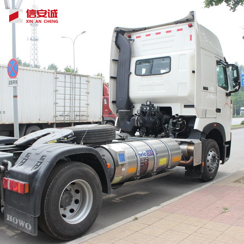 Used HOWO T7h 4*2 440 HP Euro 5 Truck Head Tractor for Sale