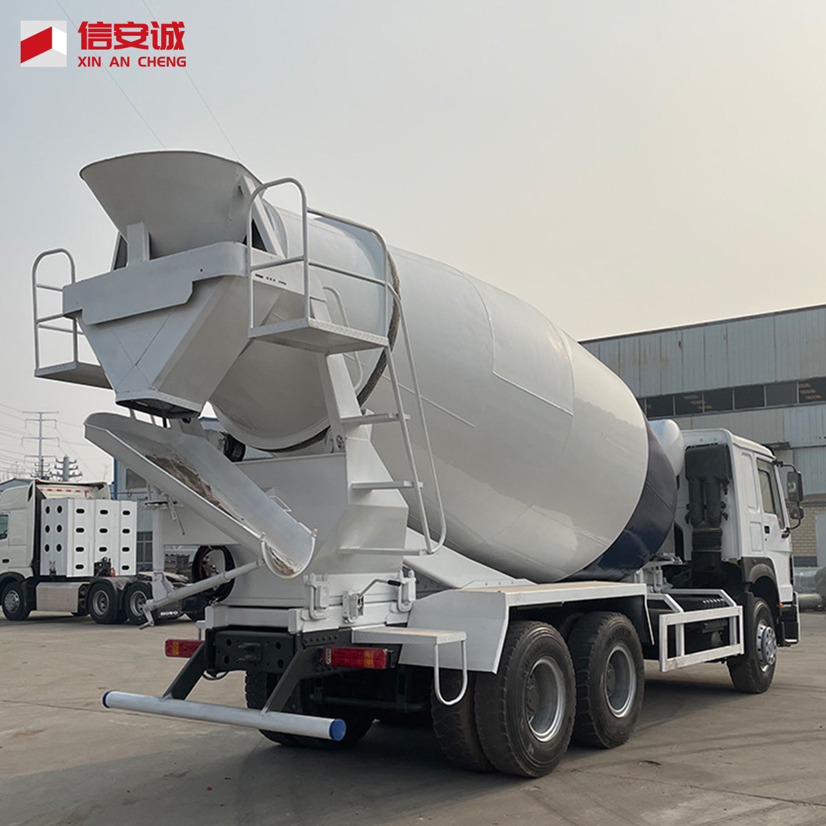 Export Sinotruk Howo 371 64 Concrete Mixer Truck