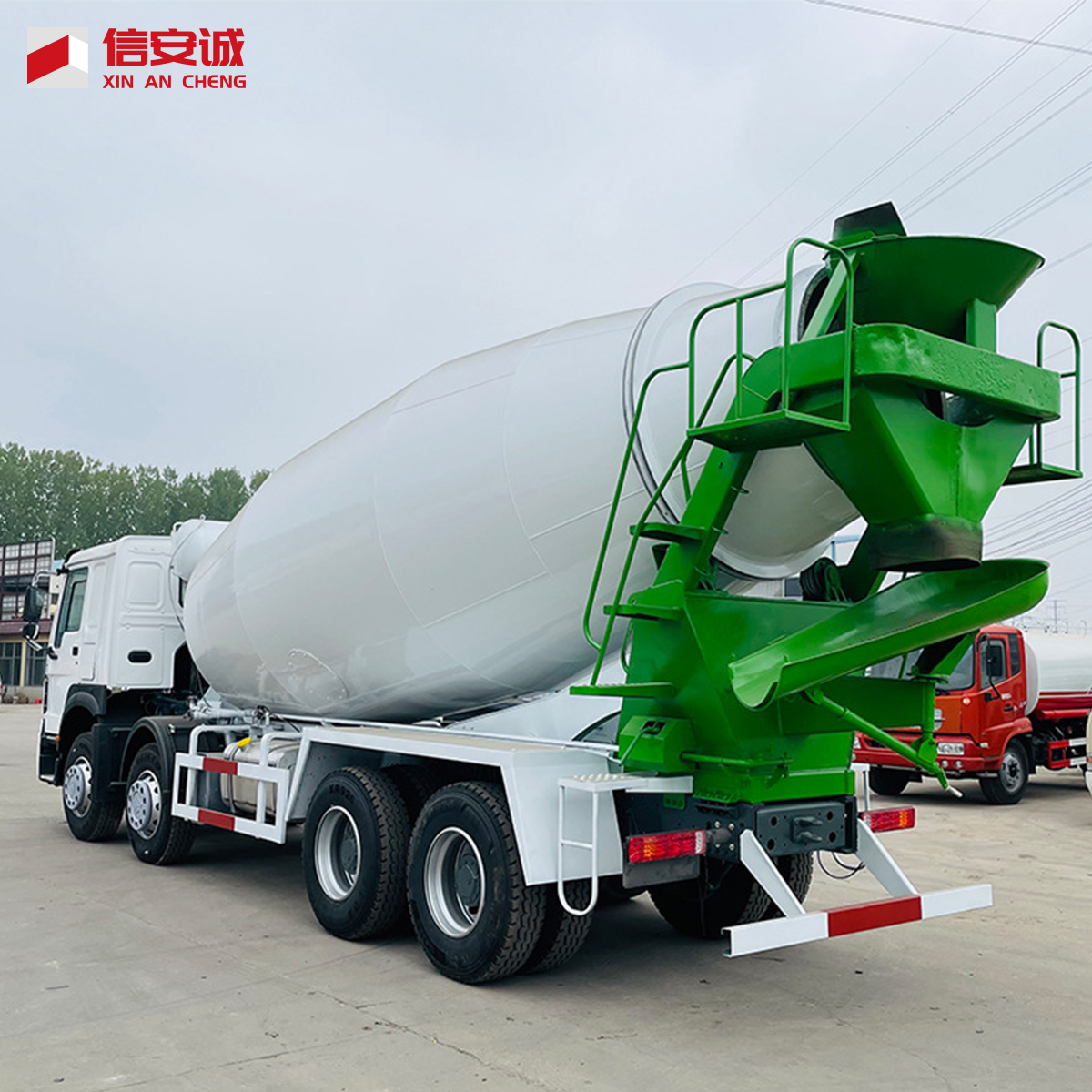 Howo 371 8X4 Concrete Cement Mixer Truck