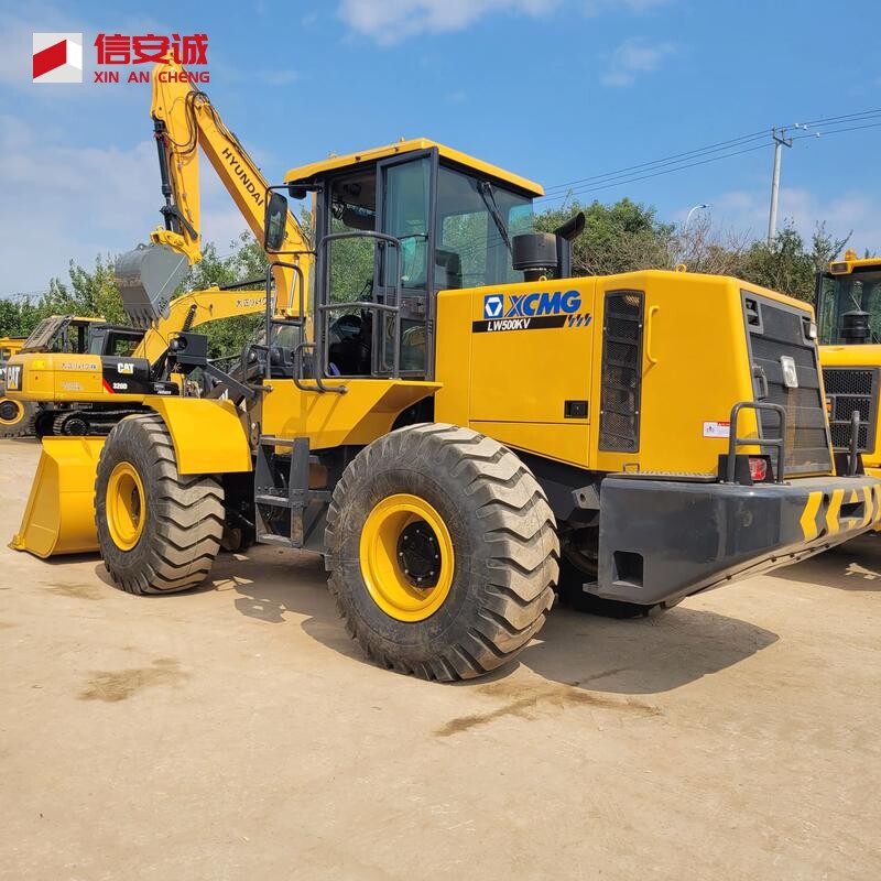 Low-priced front loader