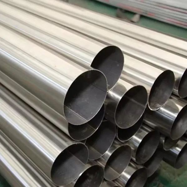 What is the difference between carbon steel and stainless steel