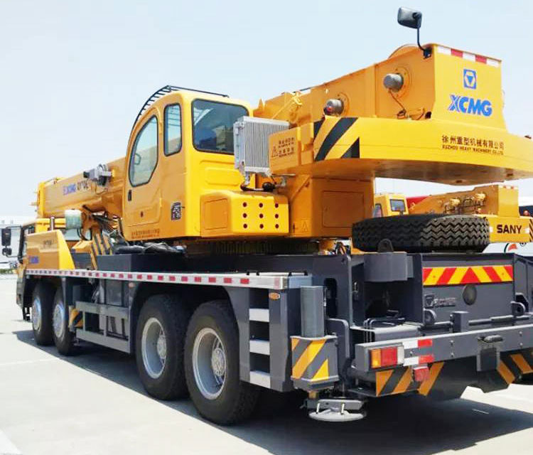XCMG 70-ton second-hand truck-mounted crane