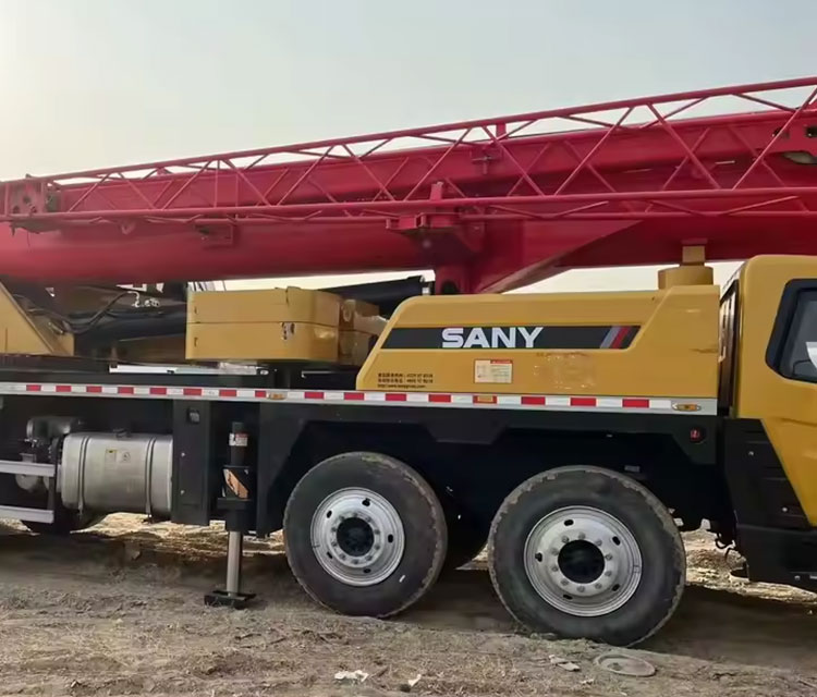 High Performance Truck Crane 100 Tons Made in China
