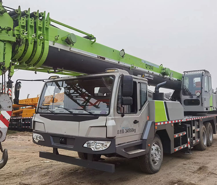 2019 Years 35t Second-hand Heavy Lift Construction Crane 