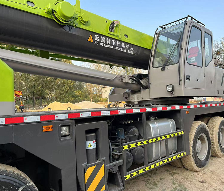 2017 Years Second Hand 50 Ton Lifting Wheel Crane 