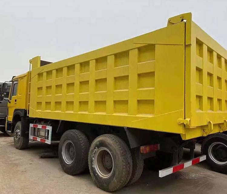 Used HOWO 6x4 Dump Tipper Trucks 371hp 375hp