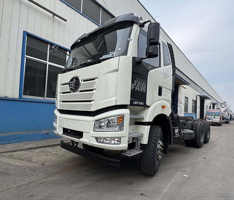 Used FAW J6P Tractor Head 350HP 6X4 Almost New