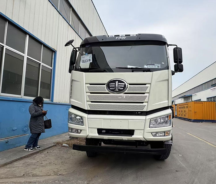 Used FAW J6P Tractor Head 350HP 6X4 Almost New