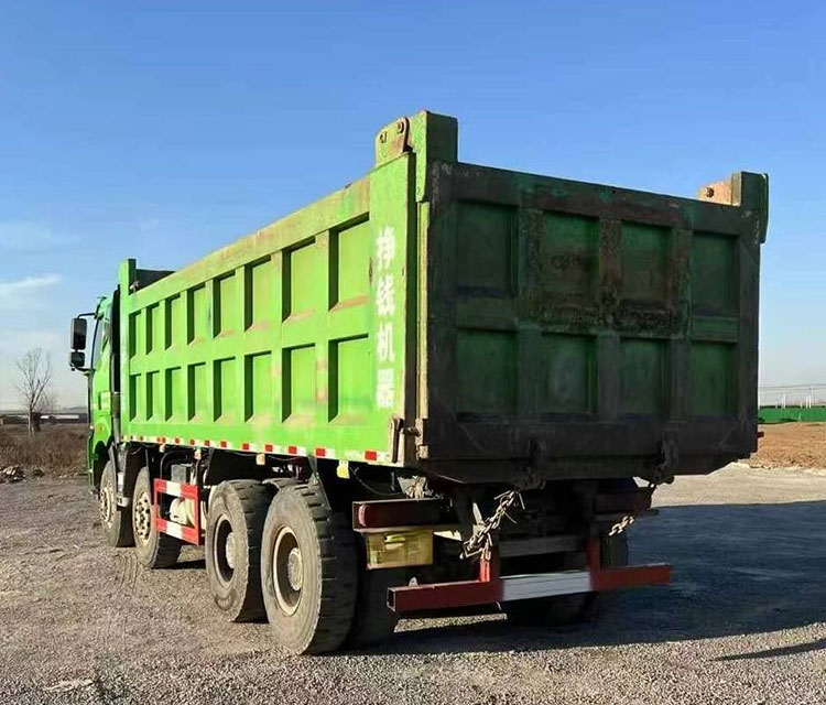 Used FAW Jiefang J6p 8X4 Euro V 420HP Diesel Heavy-Duty Dump