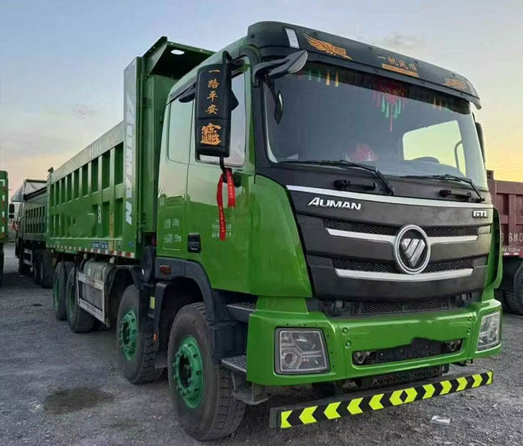 2019 Year Diesel Fuel Cummins Engine 31 Ton 8*4 Heavy Truck