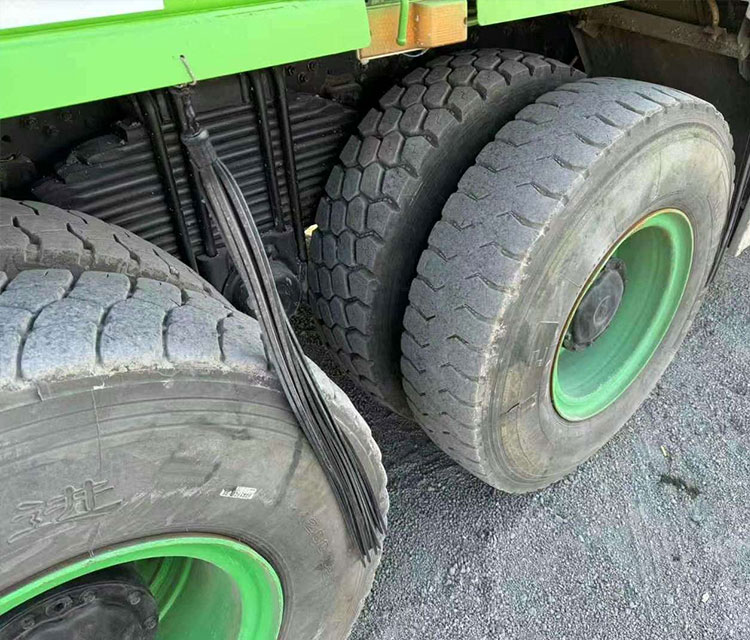 2019 Year Diesel Fuel Cummins Engine 31 Ton 8*4 Heavy Truck