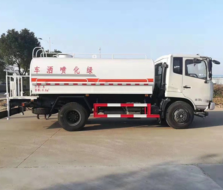 Dongfeng 6x2 high-pressure water cannon sprinkler truck with 8-wheel diesel engine