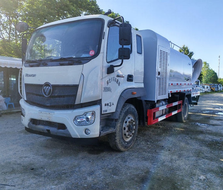 Second-hand Foton 6-type 4x2 multi-purpose dust removal vehicle